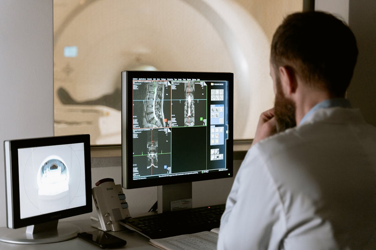 What we Know from 1 Billion Medical e-Referrals